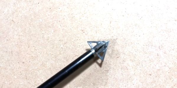tooth of the arrow broadhead after cinder block test