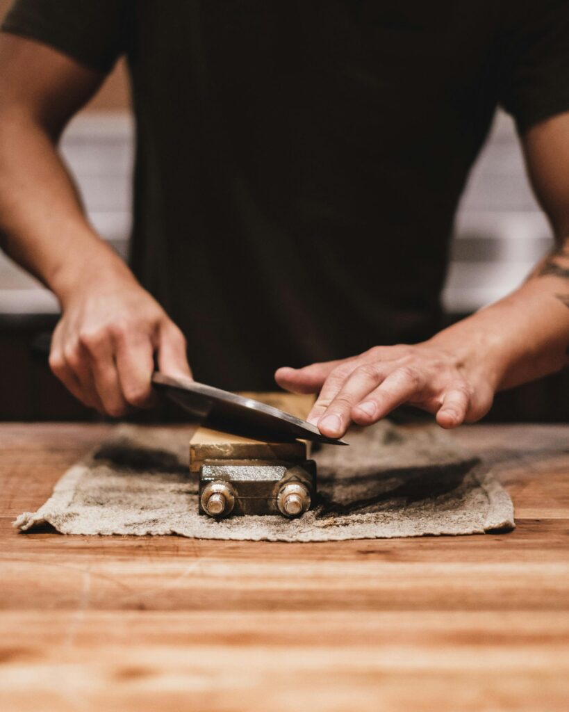 sharpening knife on stone