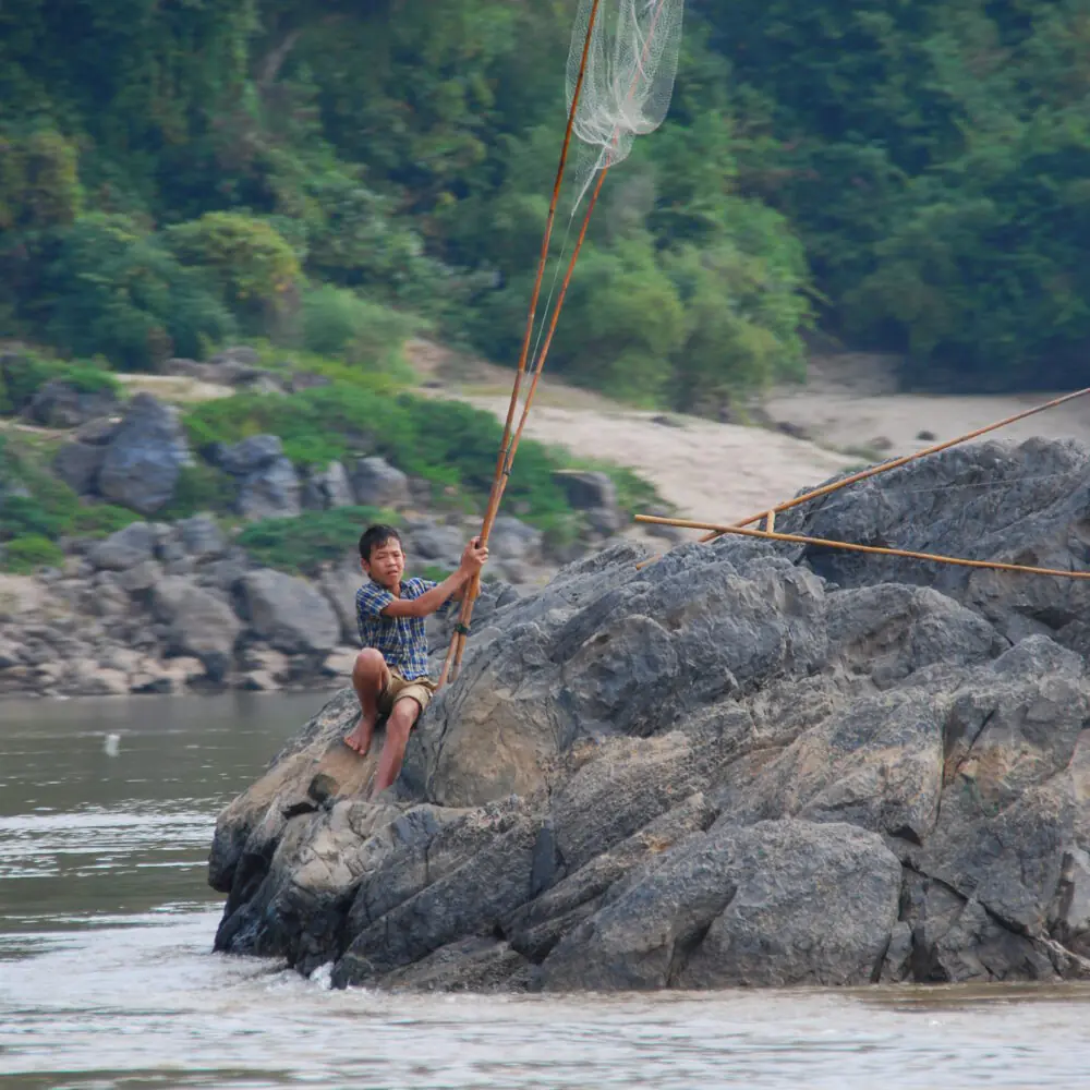 Net fishing on Budhi Gandaki River